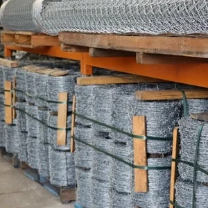 Barbed wire for fence