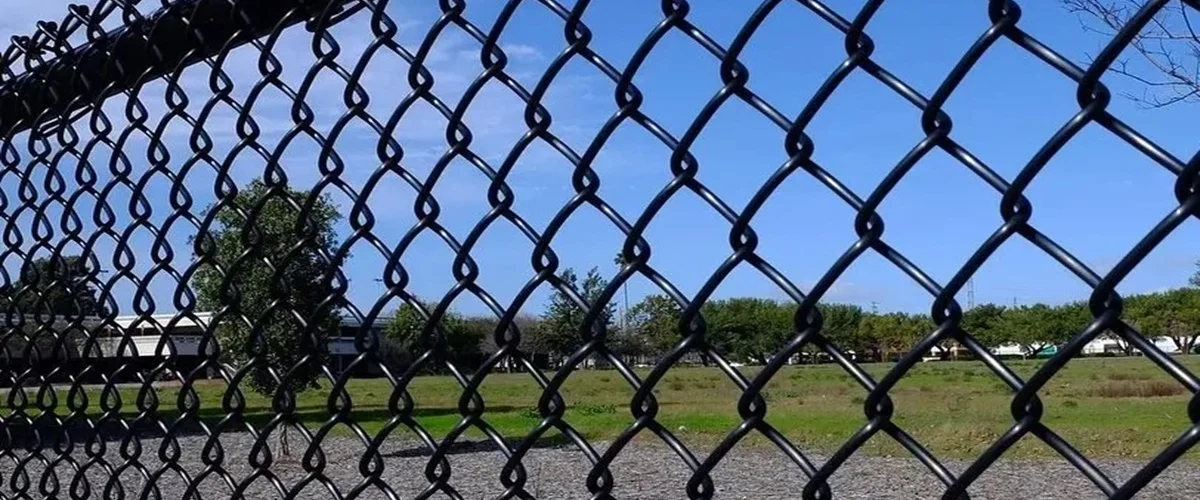 impeccable chain wire fence